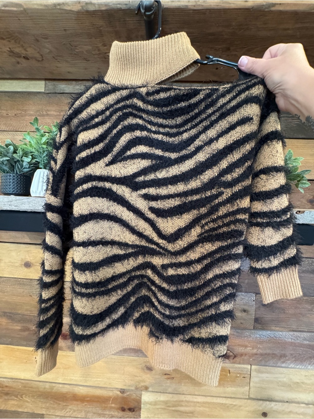 VENUS Fuzzy Zebra-Print Turtleneck Sweater in Camel and Black